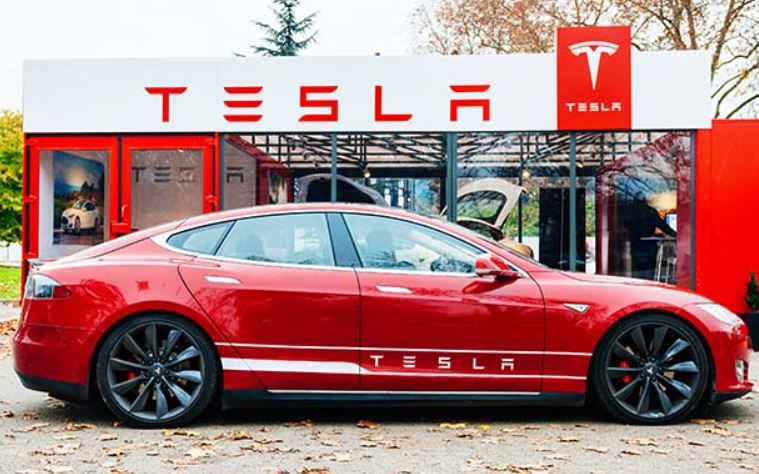 Tesla、純利益71％減　「DOGEでの活動時間を5月から大幅に削減」とマスクCEO