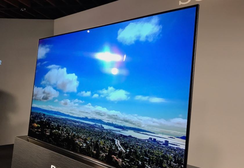 COMPUTEX TAIPEI 2025 - MSIの有機ELパネル保護は本気。AIで離席検知機能、焼き付き込みの3年保証を展開