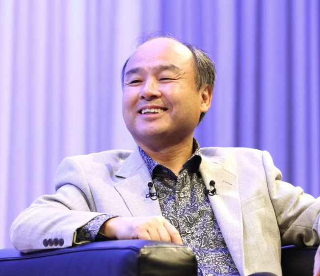 ソフトバンクGの孫会長、トランプ大統領就任100日会合で「米国はAIのリーダーを継続」と祝辞